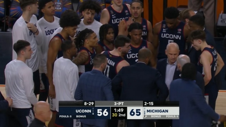 开云-没悬念了！索罗·鲍尔快攻不进&amp;麦肯尼三分命中 密歇根领先9分